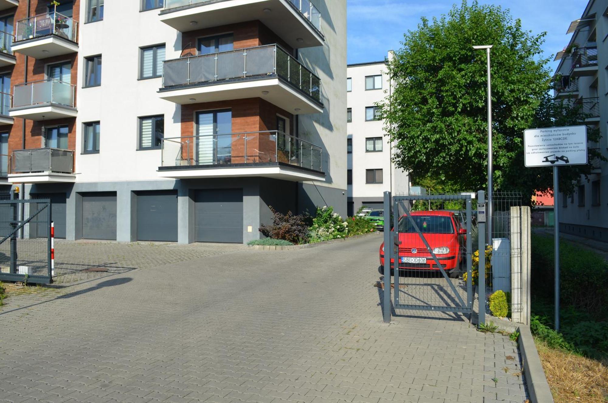 Apartment Sosnowiec City - Free Parking - Easy Check-In Екстериор снимка
