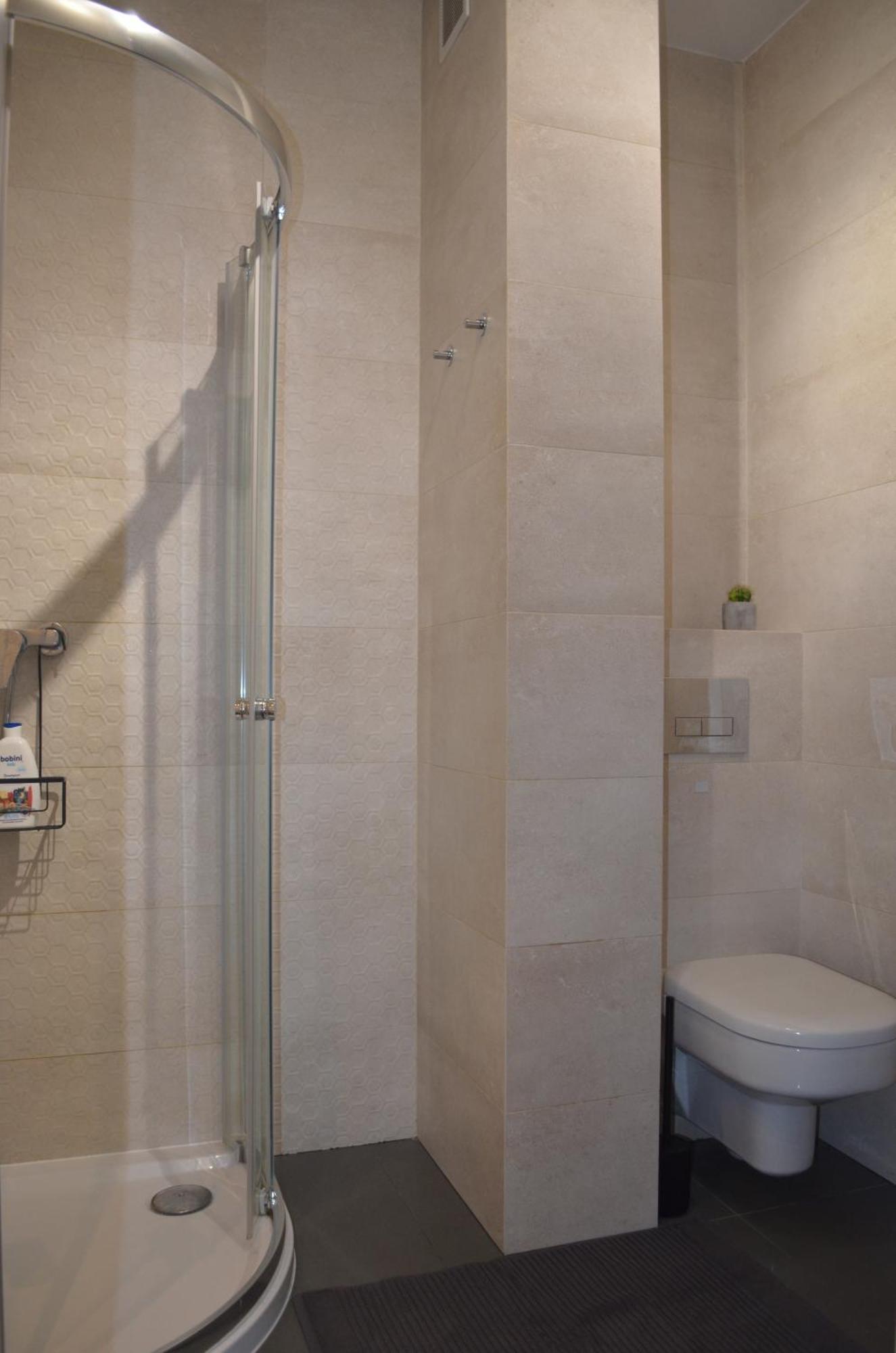 Apartment Sosnowiec City - Free Parking - Easy Check-In Екстериор снимка